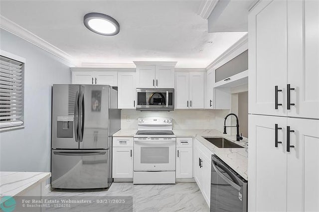 3955 N Nob Hill Rd 404, Sunrise