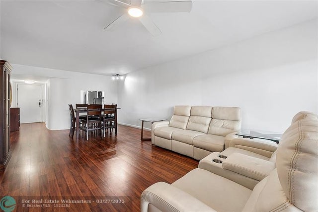 3 of 16 - 3955 N Nob Hill Rd 404, Sunrise, FL