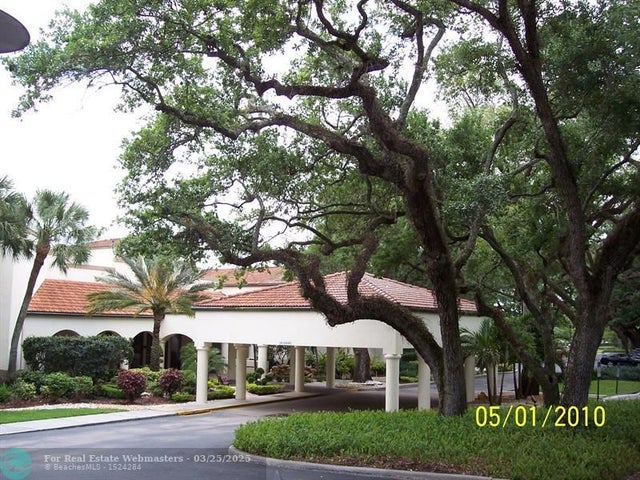 2 of 93 - 9400 Live Oak Pl 305, Davie, FL
