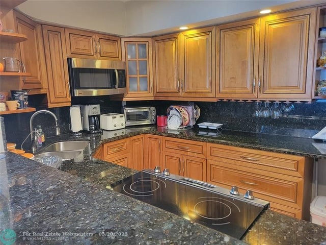 5 of 33 - 3233 Ne 34th St 322, Fort Lauderdale, FL