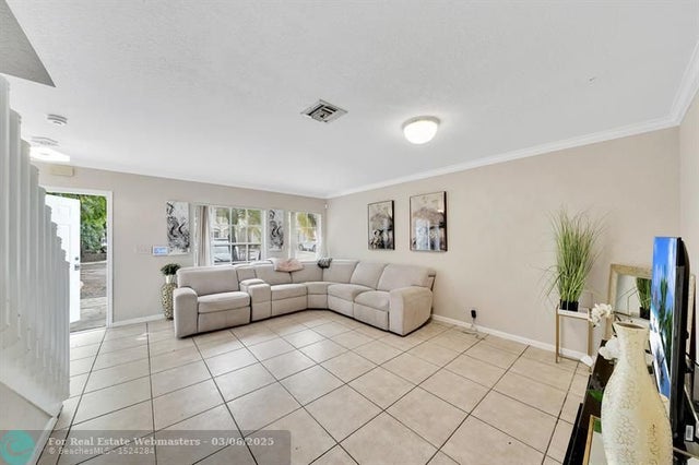 5 of 39 - 982 Summit Lake Drive, West Palm Beach, FL