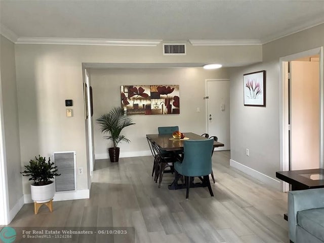 4174 Inverrary Dr 203, Lauderhill