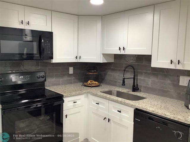 3 of 25 - 4174 Inverrary Dr 203, Lauderhill, FL