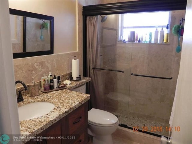 4 of 15 - 2238 Adams St 5, Hollywood, FL