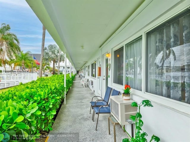 5 of 35 - 851 Atlantic Shores Blvd 120, Hallandale, FL