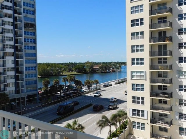 4 of 37 - 1601 S Ocean Dr 601, Hollywood, FL