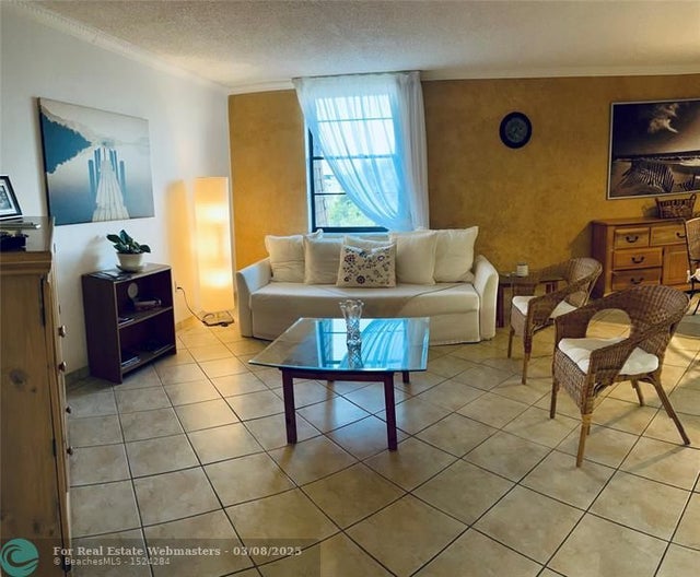 2 of 43 - 671 Ne 195th St 403e, Miami, FL