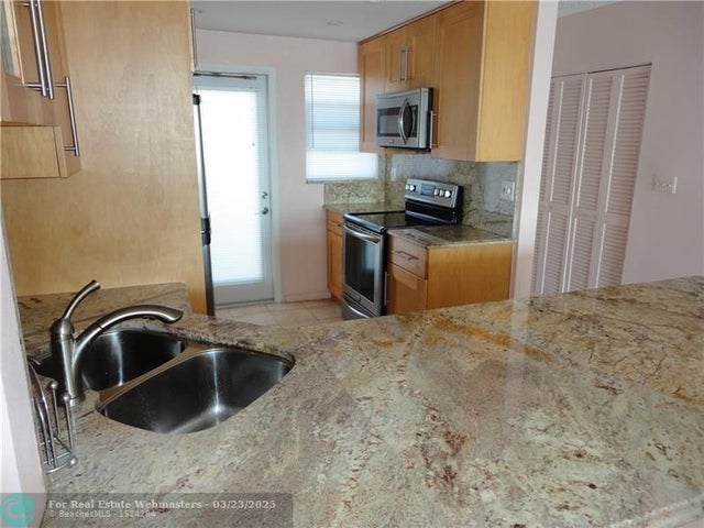 5 of 26 - 750 N Ocean Blvd 810, Pompano Beach, FL