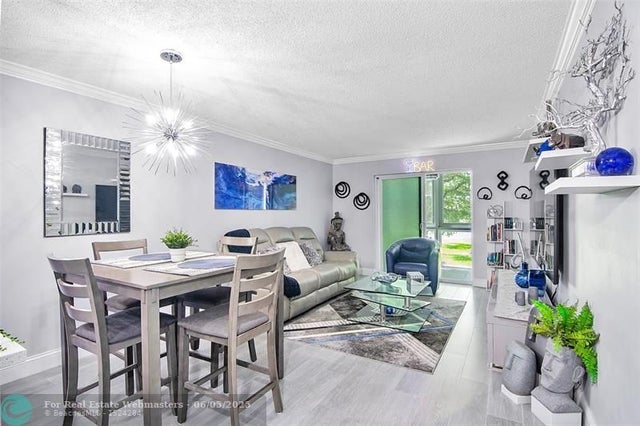 1 of 18 - 8020 N Sunrise Lakes Dr 206, Fort Lauderdale, FL