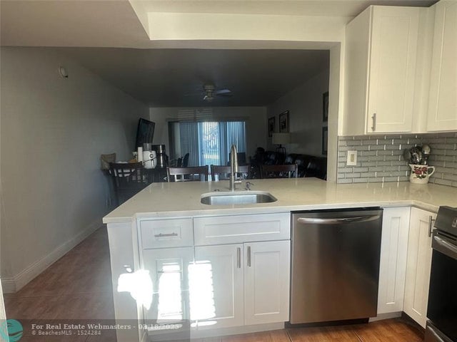 5 of 19 - 606 Sw Natura Blvd 109, Deerfield Beach, FL