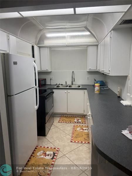 4 of 8 - 6301 N Falls Circle Dr 309, Lauderhill, FL