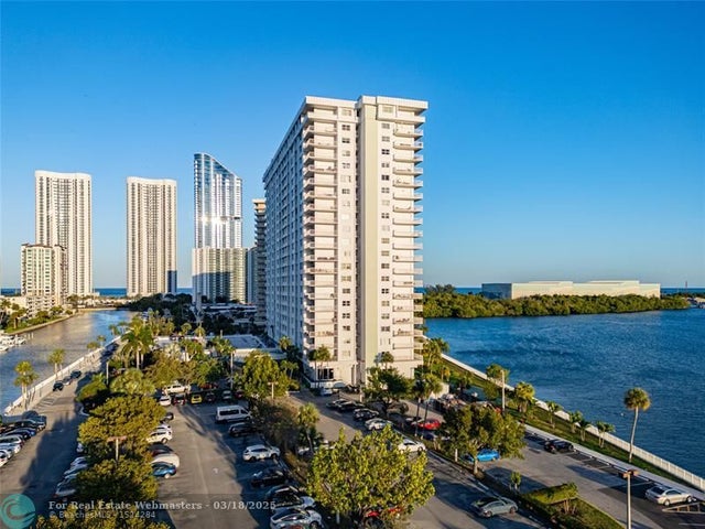 2 of 45 - 500 Bayview Dr 2023, Sunny Isles Beach, FL