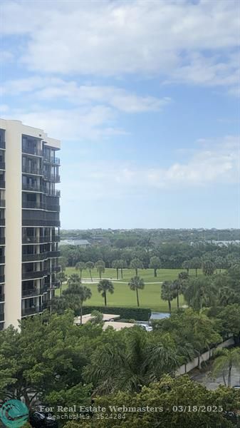 2425 Presidential Way 705, West Palm Beach