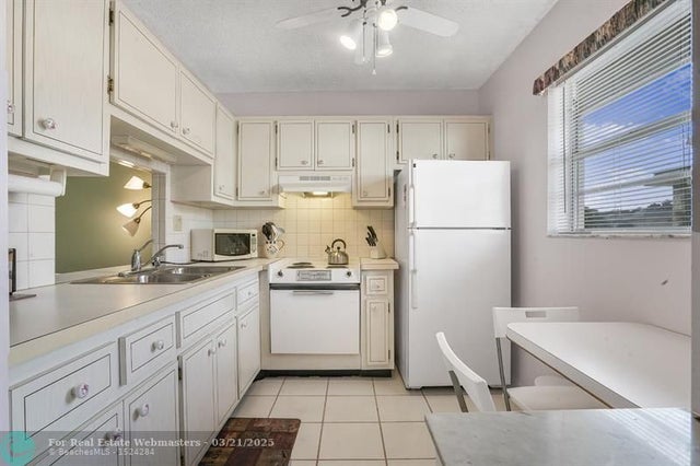 2 of 18 - 4321 Nw 16th St 204, Lauderhill, FL