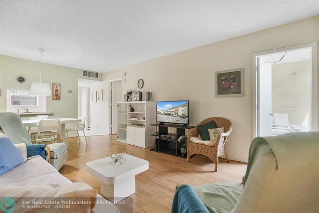 4 of 18 - 4321 Nw 16th St 204, Lauderhill, FL
