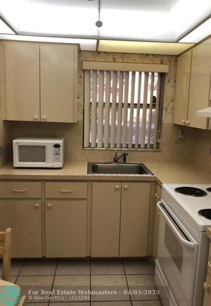 4 of 11 - 2731 N Pine Island Rd 112, Sunrise, FL