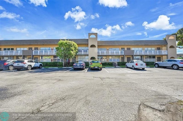 4 of 35 - 9101 Sunrise Lakes Blvd 206, Sunrise, FL
