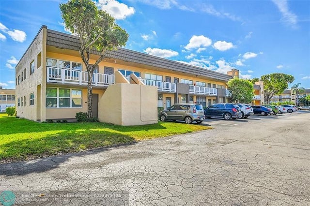 5 of 35 - 9101 Sunrise Lakes Blvd 206, Sunrise, FL