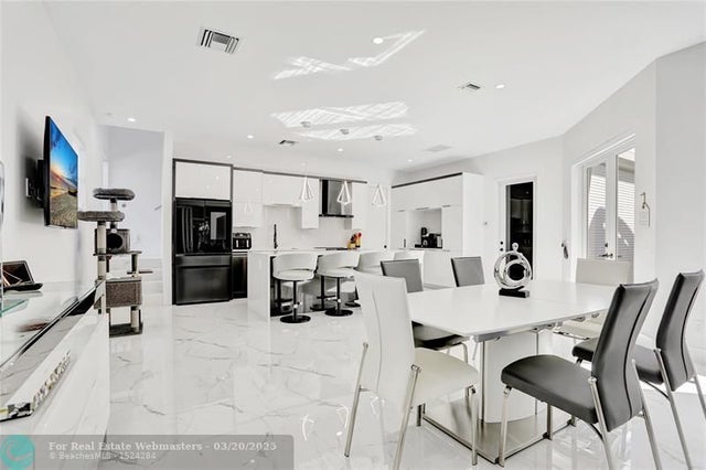 5 of 36 - 359 Sundial Cir 359, Margate, FL