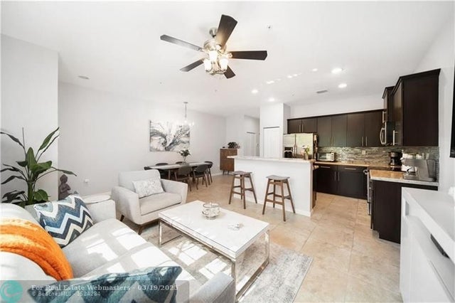 2 of 24 - 284 Sw 7th Ct 284, Pompano Beach, FL