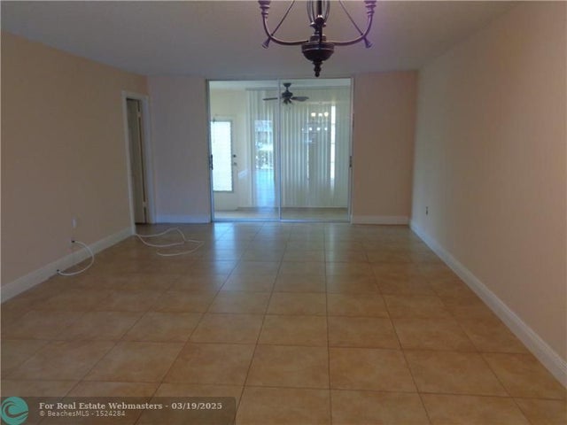 5 of 7 - 9321 Sunrise Lakes Blvd 106, Sunrise, FL