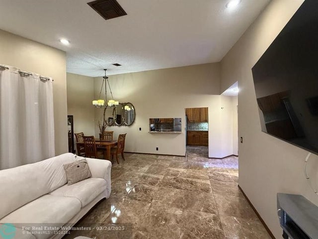 3 of 43 - 5414 Venetia Ct H, Boynton Beach, FL