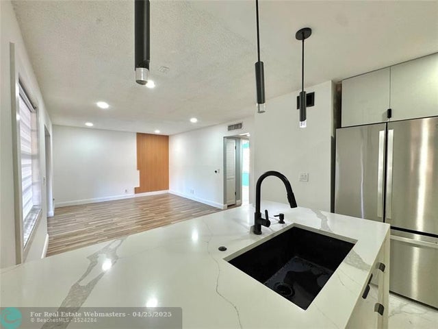 3 of 24 - 3005 1/2 Nw 68th St 9d, Fort Lauderdale, FL