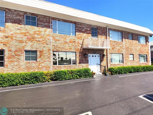 2 of 18 - 412 S Cypress Rd 205, Pompano Beach, FL