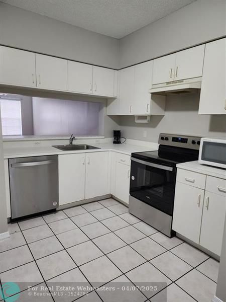 5 of 18 - 51 Whitehead Cir 51, Weston, FL