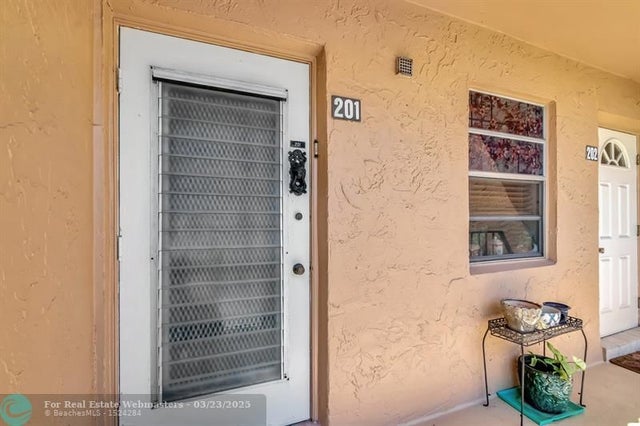 2 of 67 - 100 Lake Meryl Dr 201, West Palm Beach, FL