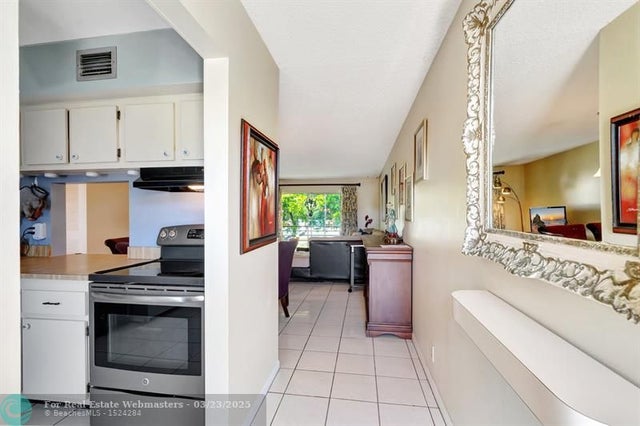 3 of 67 - 100 Lake Meryl Dr 201, West Palm Beach, FL
