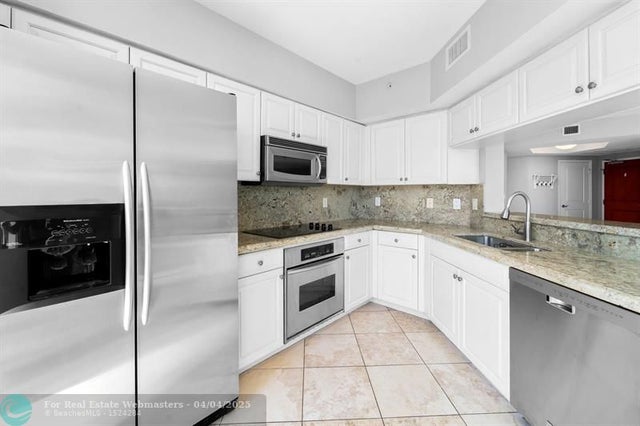 4 of 50 - 347 N New River Dr E 2104, Fort Lauderdale, FL