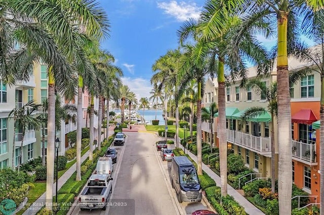 3 of 44 - 804 E Windward Way 521, Lantana, FL