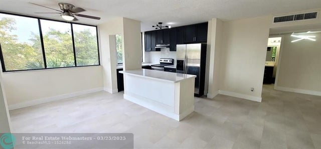 4222 Inverrary Blvd 4-209, Lauderhill