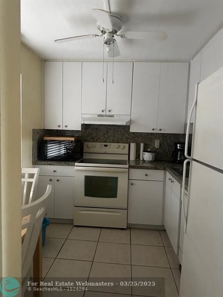 2 of 15 - 4898 Nw 29th Ct 409, Lauderdale Lakes, FL