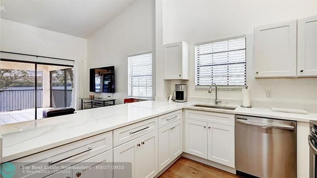2 of 39 - 810 Congressional Way 810, Deerfield Beach, FL