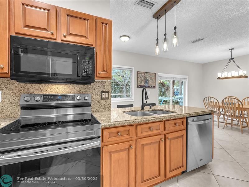 4776 Lago Vista Dr, Coconut Creek