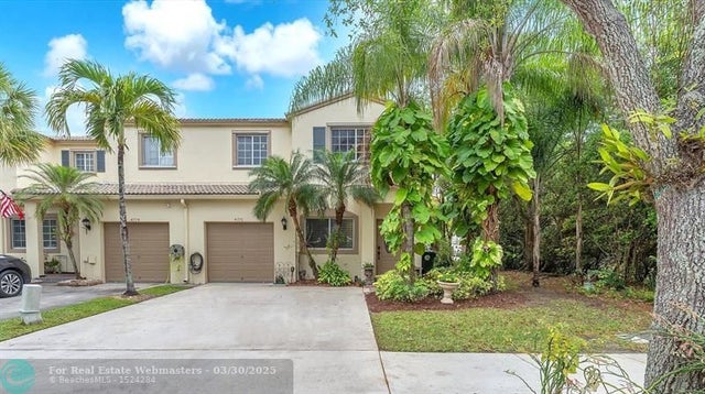 3 of 33 - 4776 Lago Vista Dr, Coconut Creek, FL
