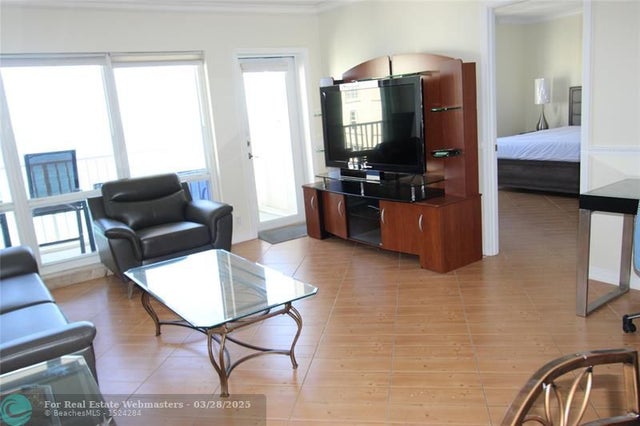 5 of 32 - 750 N Ocean Blvd 1709, Pompano Beach, FL