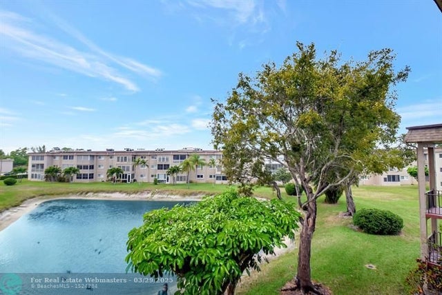 5 of 41 - 715 Lori Dr 315, Palm Springs, FL