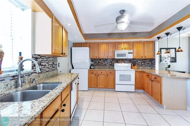 4 of 37 - 4100 Galt Ocean Dr 202, Fort Lauderdale, FL