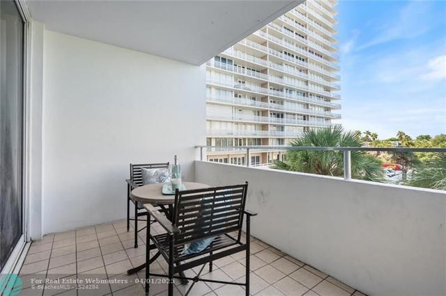 4 of 32 - 4040 Galt Ocean Dr 303, Fort Lauderdale, FL