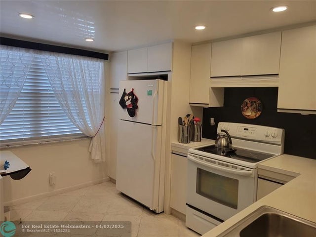 3 of 29 - 3201 Portofino Pt J2, Coconut Creek, FL