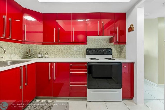4 of 29 - 3180 S Ocean Dr 517, Hallandale, FL