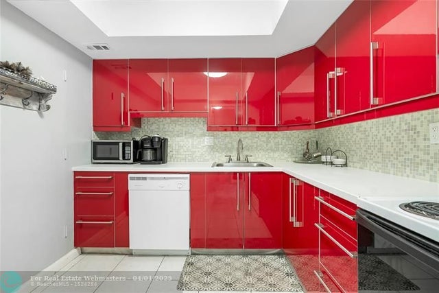 5 of 29 - 3180 S Ocean Dr 517, Hallandale, FL