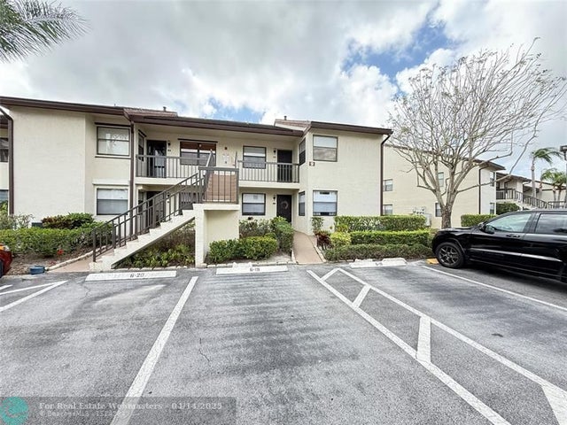 1 of 37 - 7650 Tahiti Ln 206, Lake Worth, FL