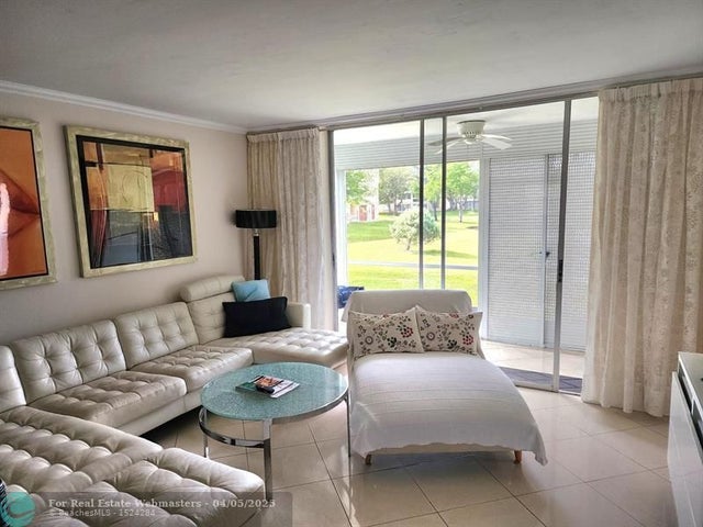 4 of 24 - 9241 Sunrise Lakes Blvd 103, Sunrise, FL