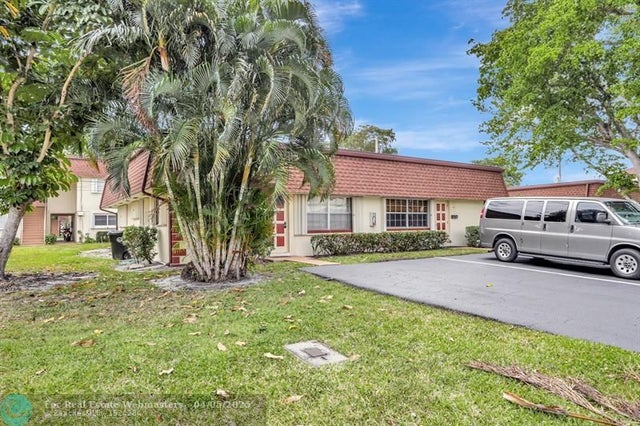 2 of 24 - 1996 Ne 33rd St 4, Lighthouse Point, FL