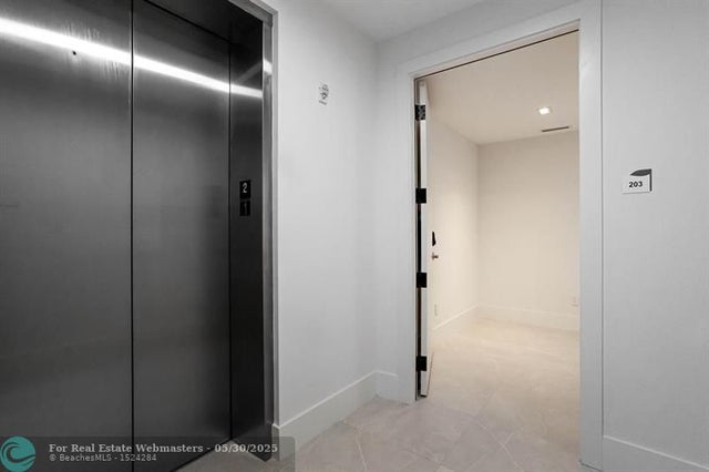 4 of 42 - 160 Isle Of Venice Dr 203, Fort Lauderdale, FL