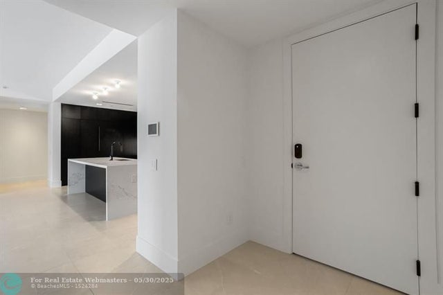 5 of 42 - 160 Isle Of Venice Dr 203, Fort Lauderdale, FL